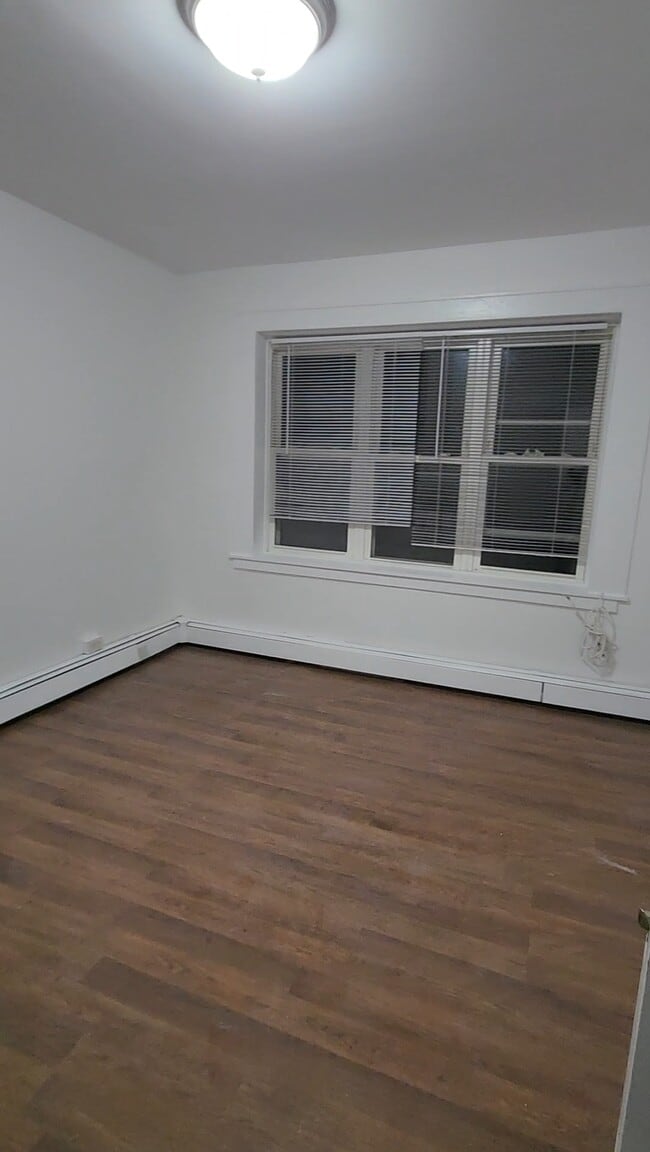 Photo - 128 East Ave