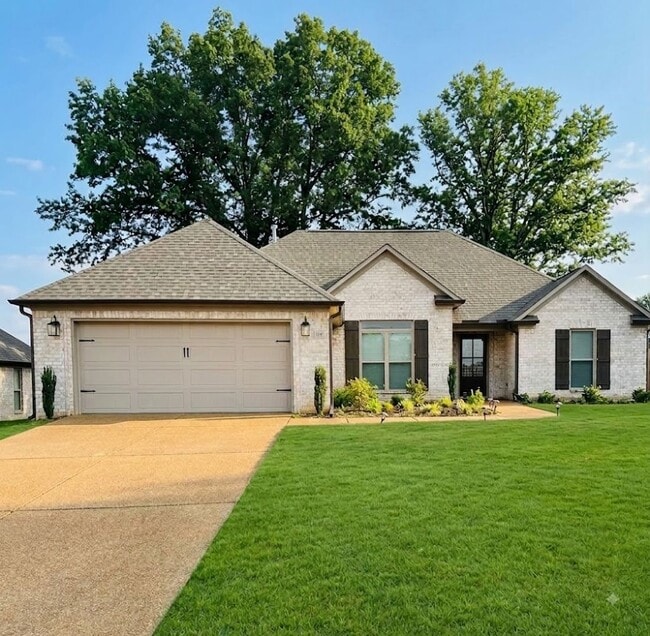Building Photo - 114 Gatewick Dr