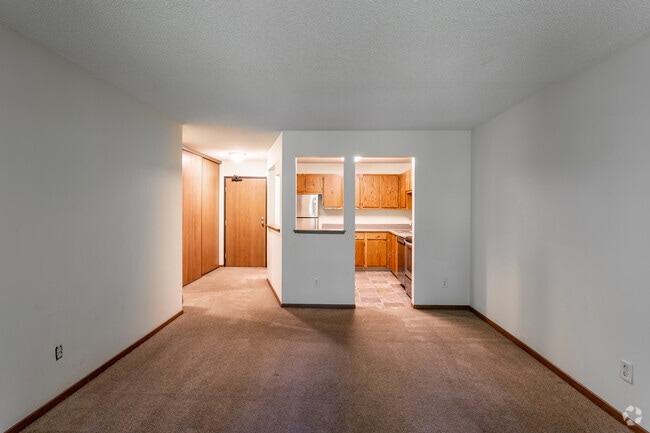 2 habitaciones, 2 baños - 1000 pies cuadrados - Sala de estar - Valley Creek West