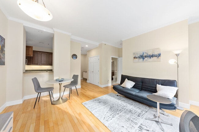 Photo - 201 Sansome St