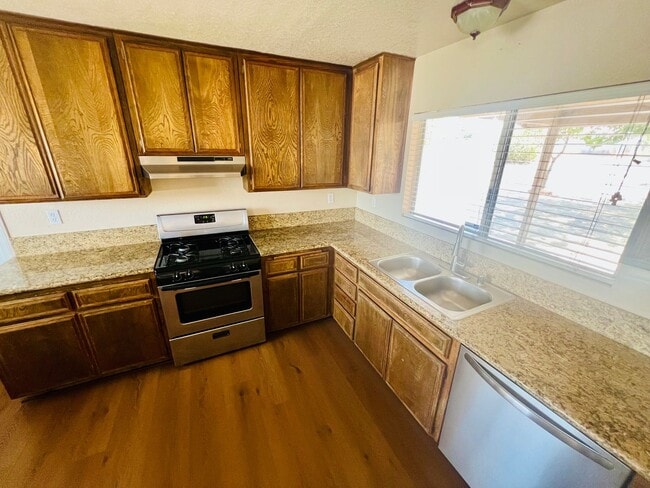 Photo - 3-Bedroom Hesperia Home 50% Off 1st Months...