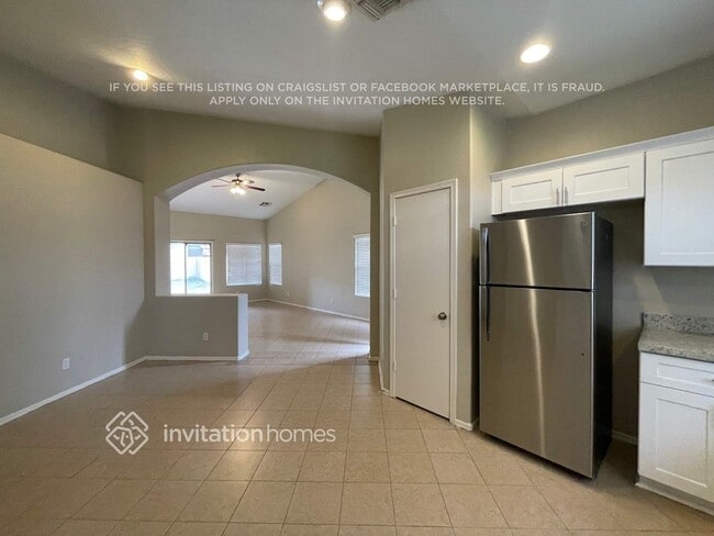 Photo - 9121 W MacKenzie Dr