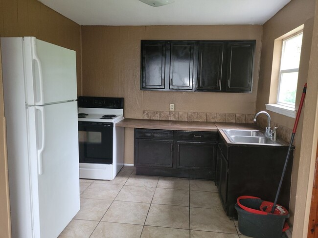 Photo - 2 bed 1 bath