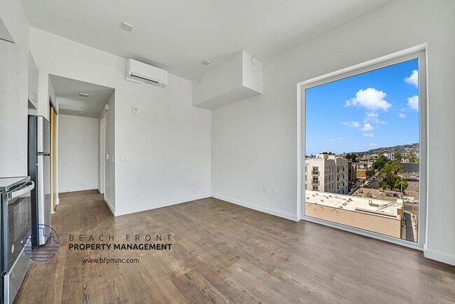 Photo - Premiere Hollywood