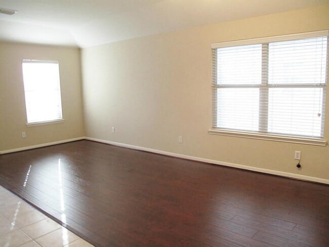 Photo - 2311 Enchanted Park Ln