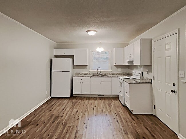Photo - 311 E Morrow Ave