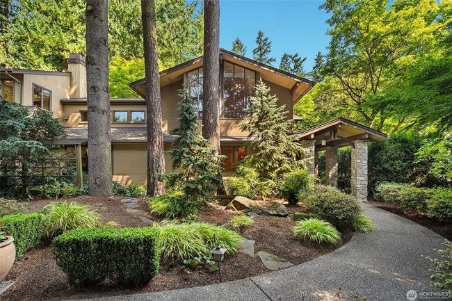 Photo - 5bd/4ba Mercer Island Home