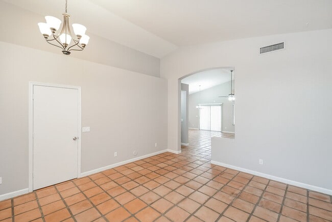 Photo - 6102 S Ashley Dr