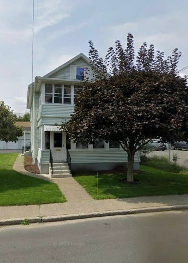 Building Photo - 4 Prospect St Unit 2 Rental
