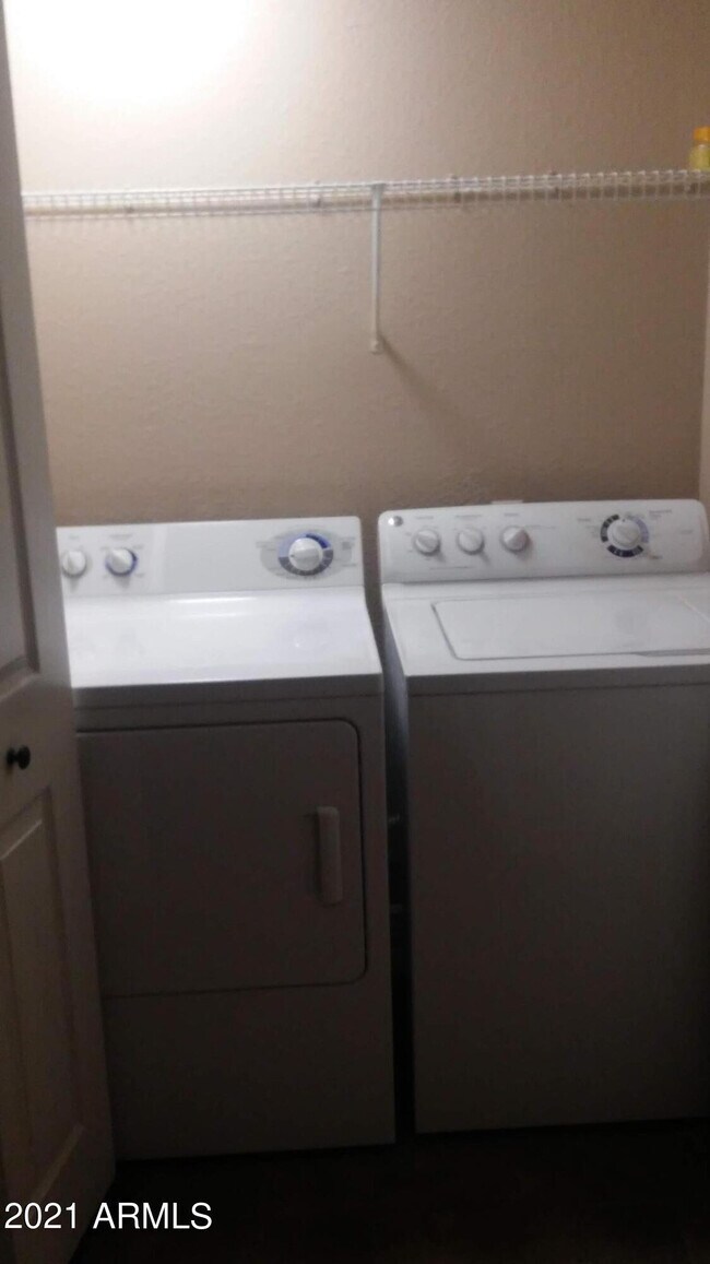 Photo - 3236 E Chandler Blvd Unidad 1094