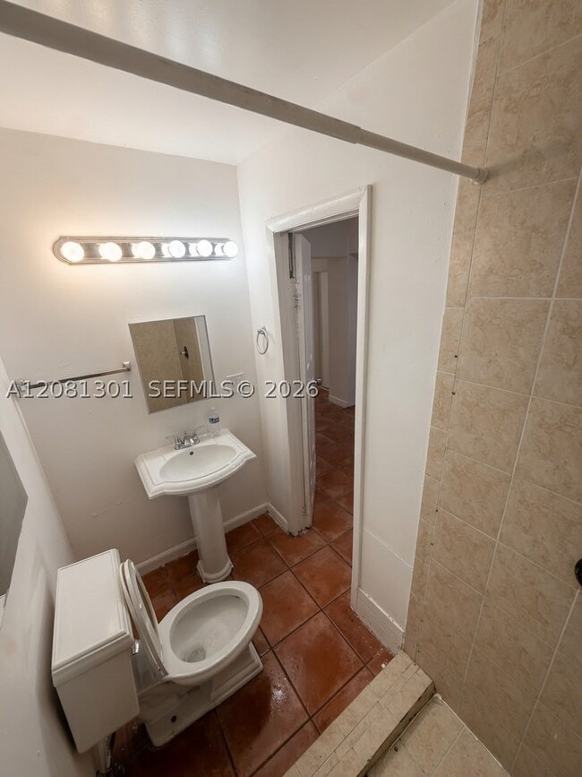 Photo - 715 NW 116th St Unit B
