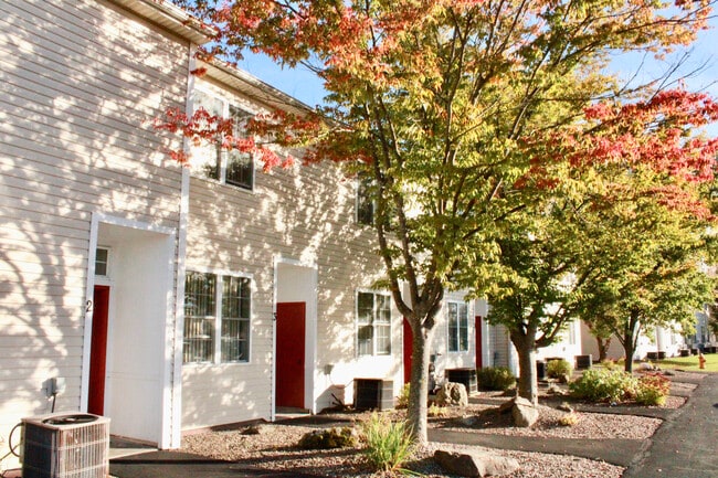 Building Photo - Summerhill