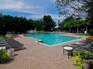 Photo - 2175 N Hwy 360 Unidad c1