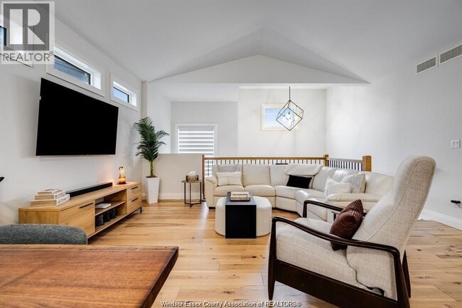 Photo - 241 Robinson Ave