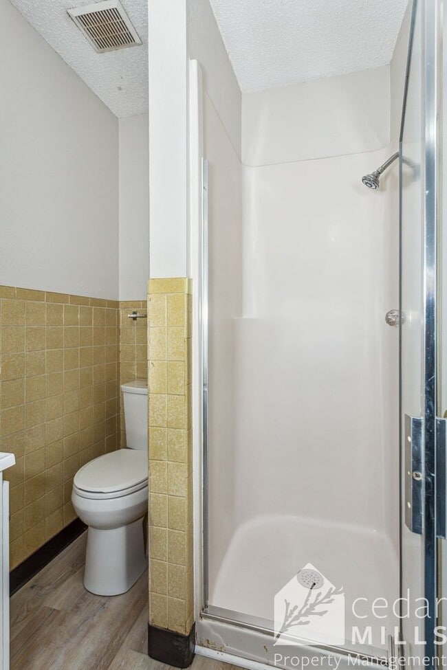 Photo - 1728 N Hillside St Unit 1728 N. Hillside Apt B