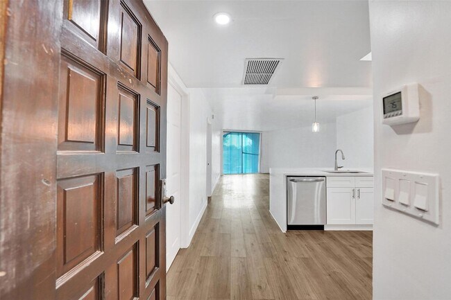 Photo - 3900 N Hills Dr Condo Unit 201
