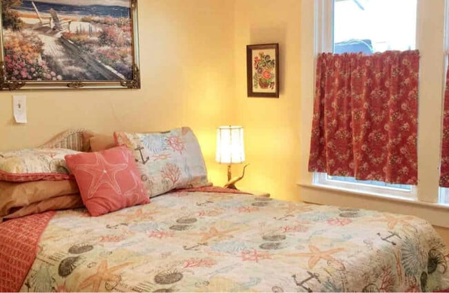 Photo - 122 S Oleander Ave