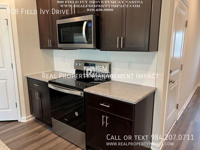 Photo - 928 Field Ivy Dr