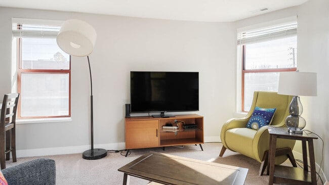 Photo - 615 N East St Unit ID1364133P