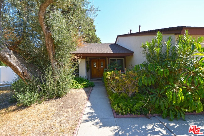 Building Photo - 3025 Morningside Dr Rental