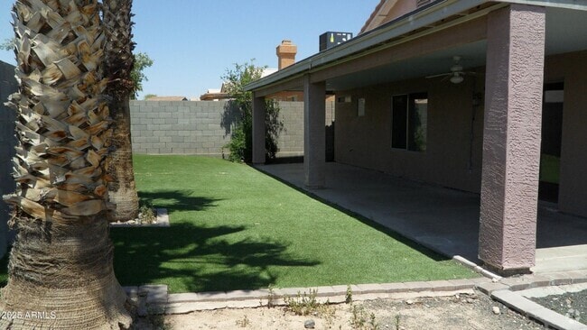 Building Photo - Nice Solar Home with 4 Beds!