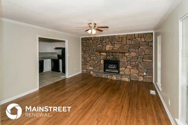 Photo - 102 Moonglow Dr