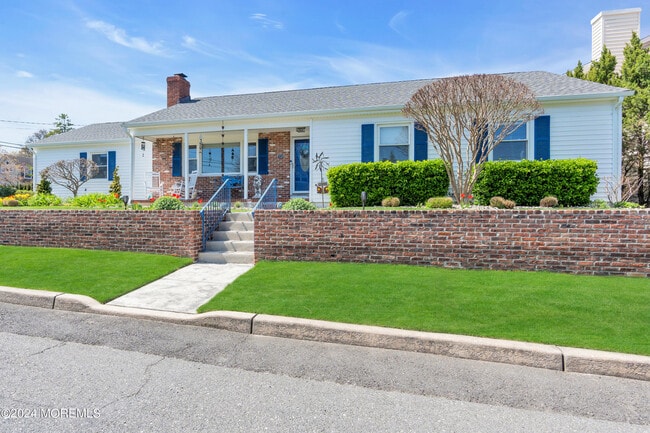 Photo - 67 N Farragut Ave