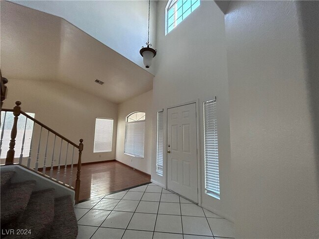 Photo - 1429 Clipperton Ave