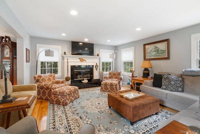 Photo - 156 Maggie Dr