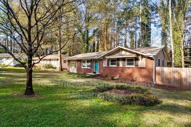 2883 Fantasy Ln