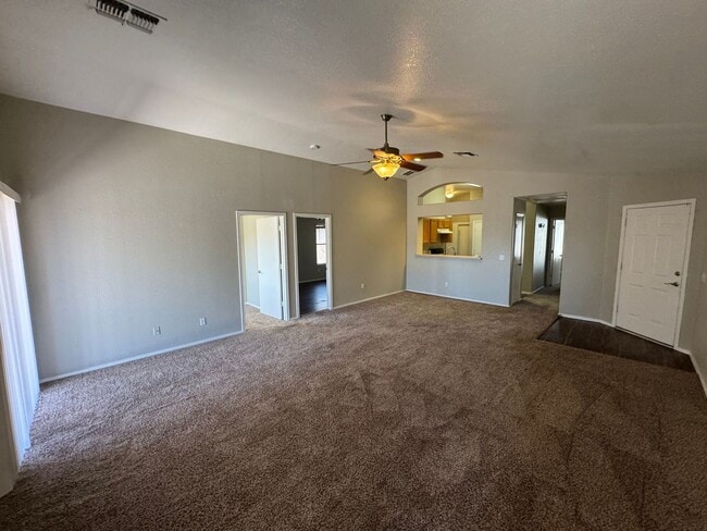 Photo - 3 Bedroom - 2 Bath - 1285 Sq. Ft.  - 2 Car Garage - Marana