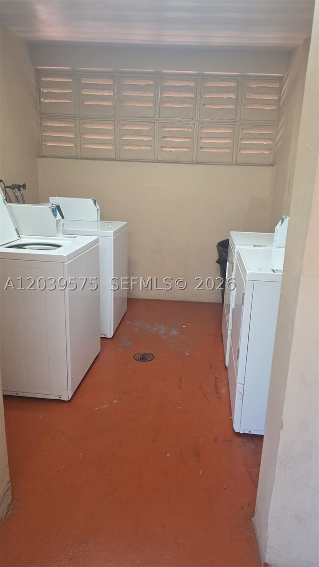 Photo - 10985 SW 107th St Unit 312