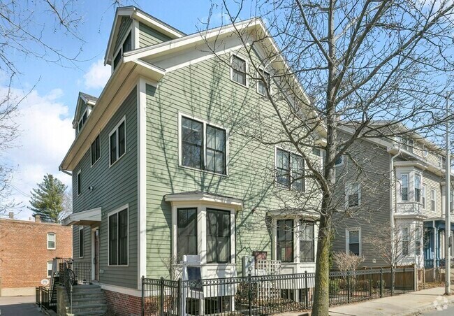 Building Photo - 408R Putnam Ave Unit R Rental
