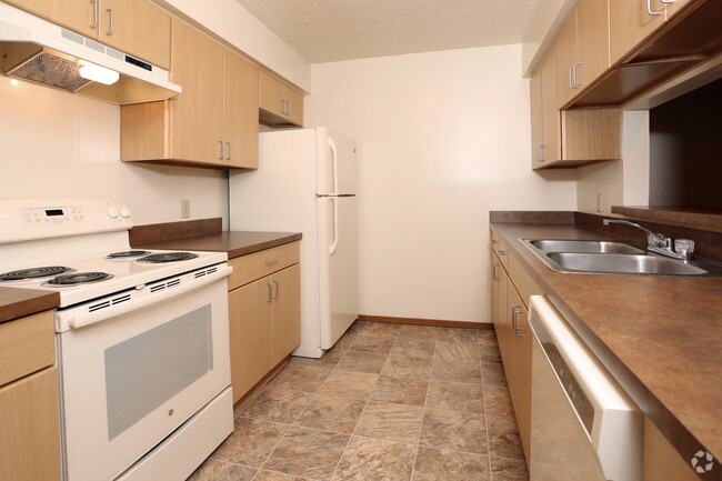 Remodeled kitchen - Robinwood Apartments