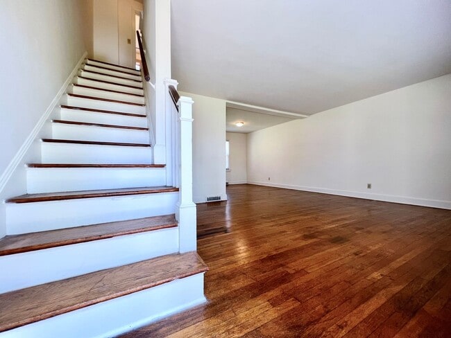 Photo - Latham Park Manor