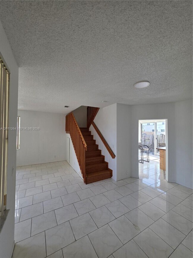 Photo - 21250 NE 8th Pl