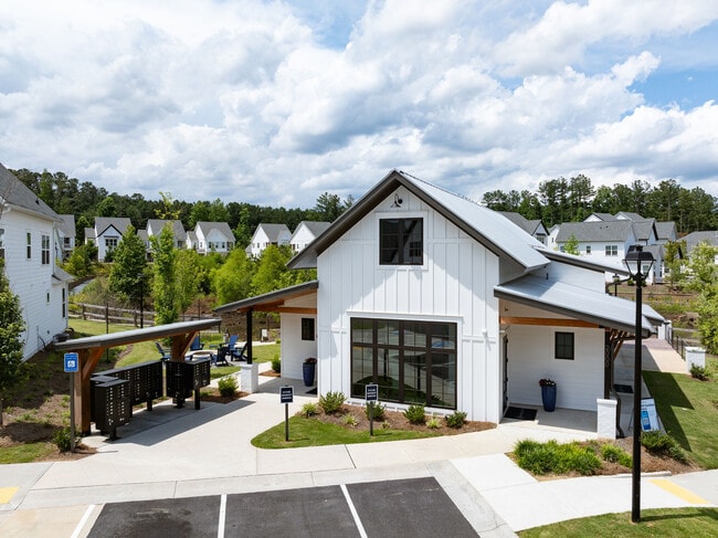 Photo - Hayloft Cottages Suwanee