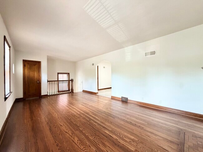Photo - 4734 Locke Ave Unit 2nd fl