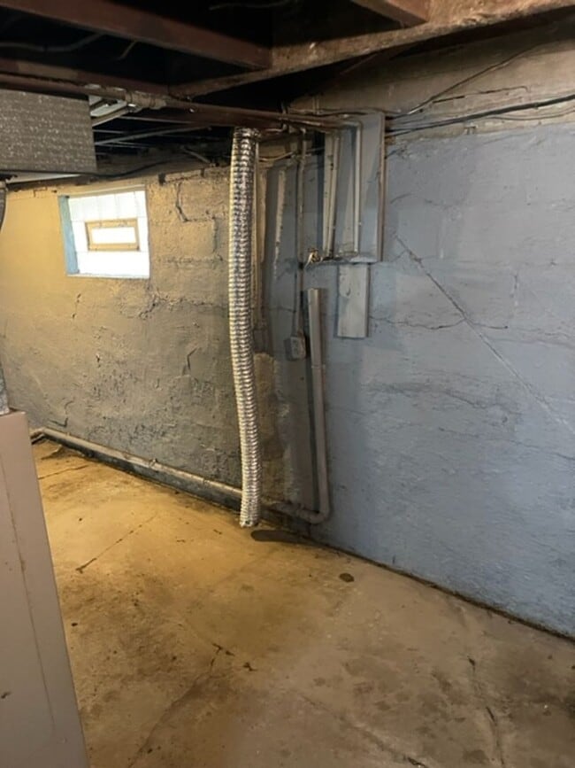 Photo - 3074 Toledo Ave