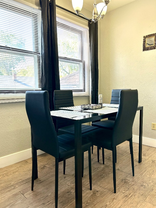 4028 N Illinois Ave Unit 6