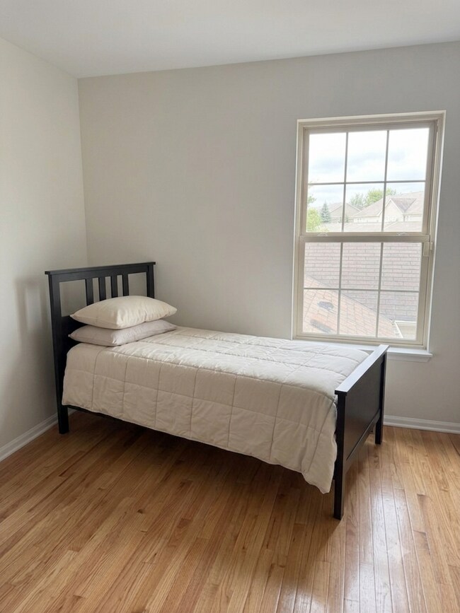 Photo - 2564 Waterbury Ln
