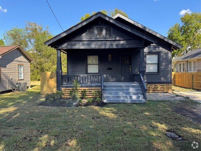 Building Photo - 3507 Brooks St Rental