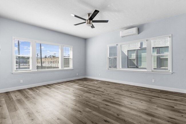 Photo - 1711 E Appleton St Unidad 14