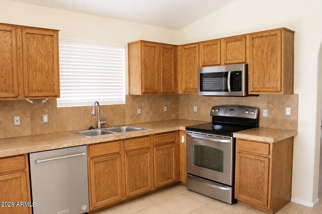 Photo - 603 W McRae Dr