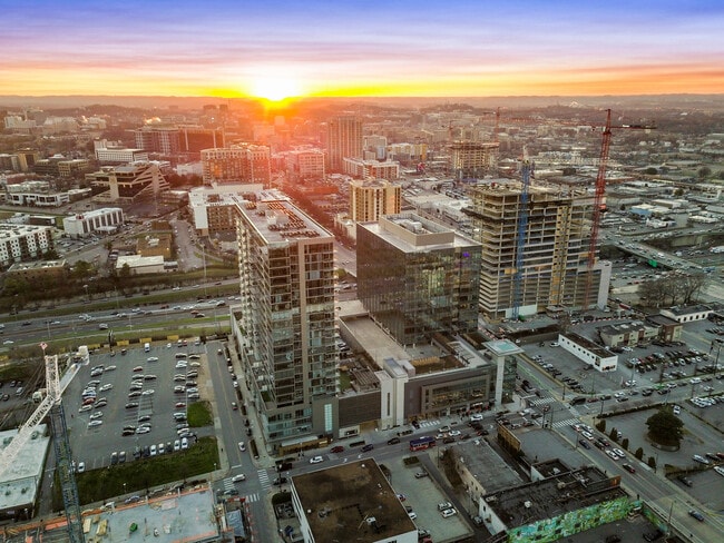 Building Photo - 1212 Laurel St Unit 1312