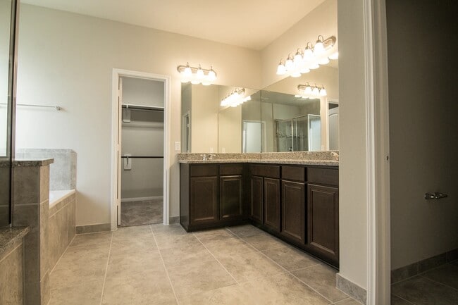 Photo - 618 Cypress Creek Ln