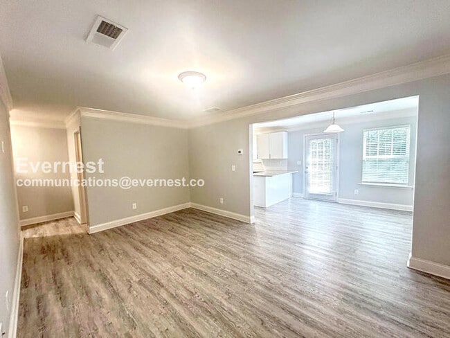 Photo - 5220 Hanover St