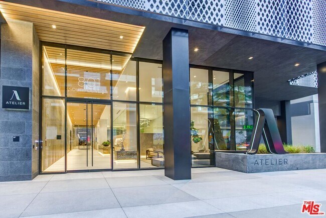 Photo - 801 S Olive St Condo Unit PH 2