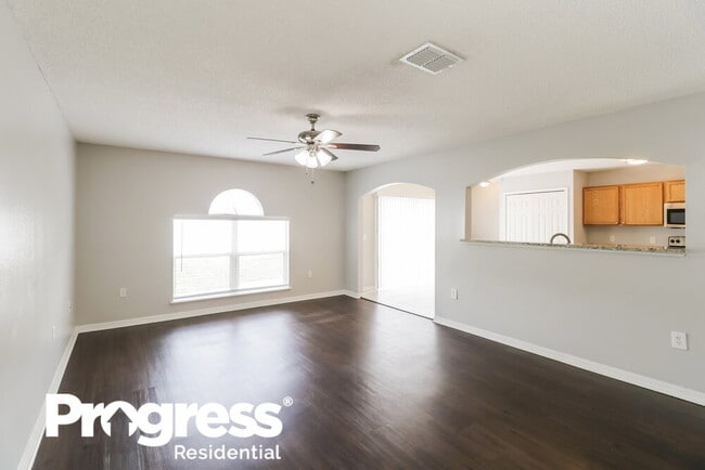 Photo - 30249 Birdhouse Dr