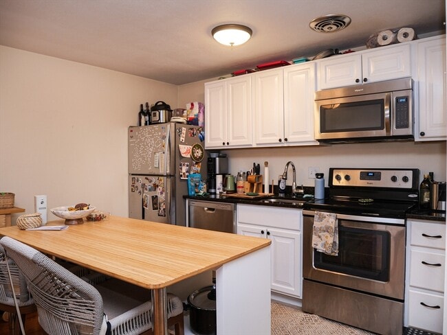 Photo - 217 Kent St Unidad 15